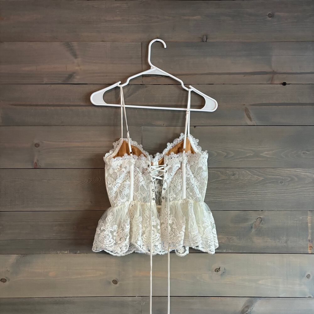 V. CHAPMAN x REVOLVE | Iris Lace Corset Top Ivory Size 0 Boned Peplum - Picture 4 of 8